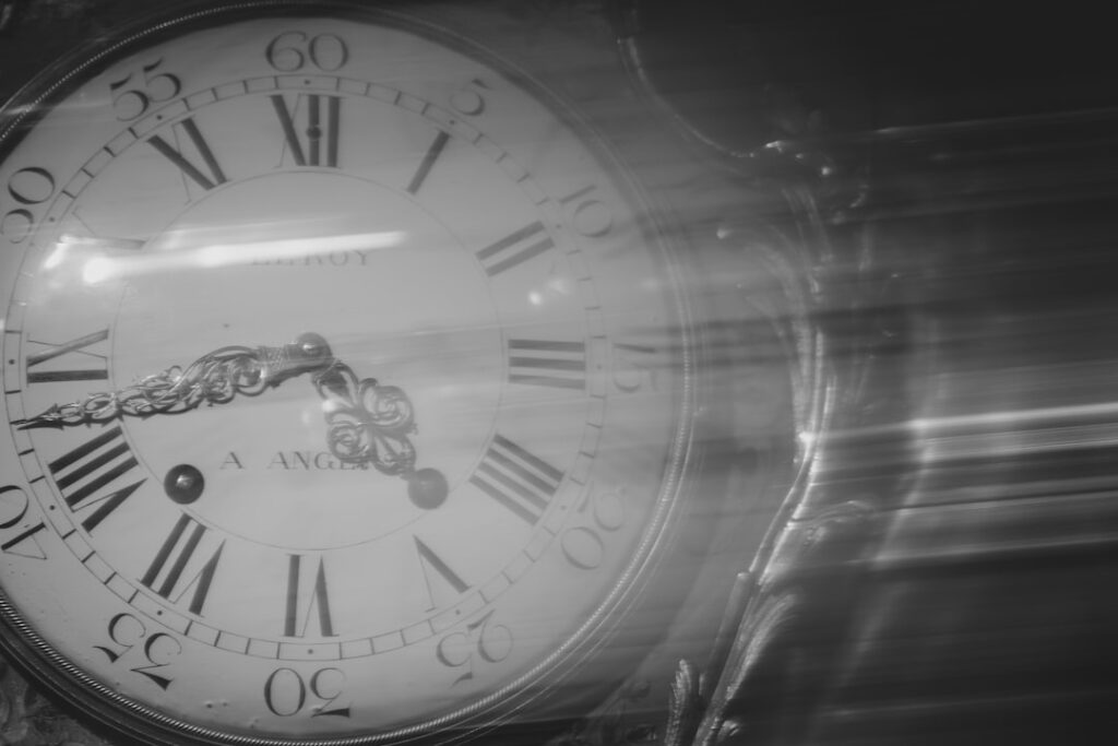 14:14 Uhr allgemein: Bedeutung, Symbole und Alltag