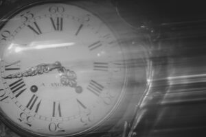 14:14 Uhr allgemein: Bedeutung, Symbole und Alltag